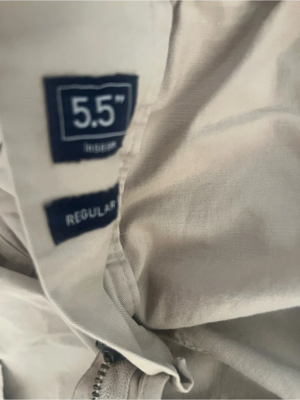 Lot  3  Chubbies mens 5.5 Rolled-Hem Shorts in Light Beige medium